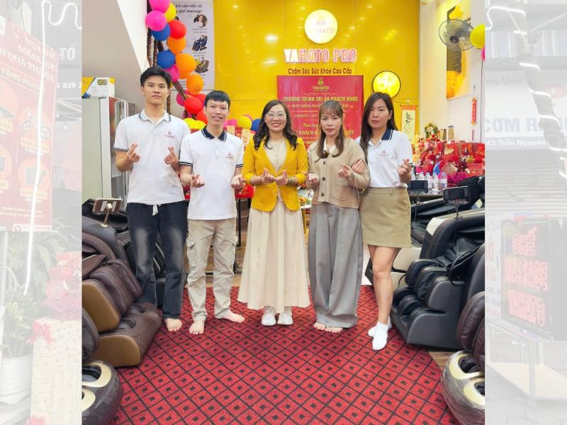   
          Với YAHATO – Không chỉ là bán ghế massage, mà là trọn vẹn lòng biết ơn gửi tới Quý Khách hàng