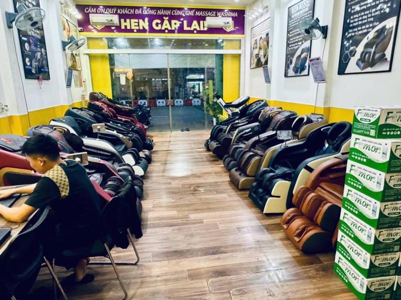   
          Sự Khác Nhau Giữa Ghế Massage Cơ và Điện