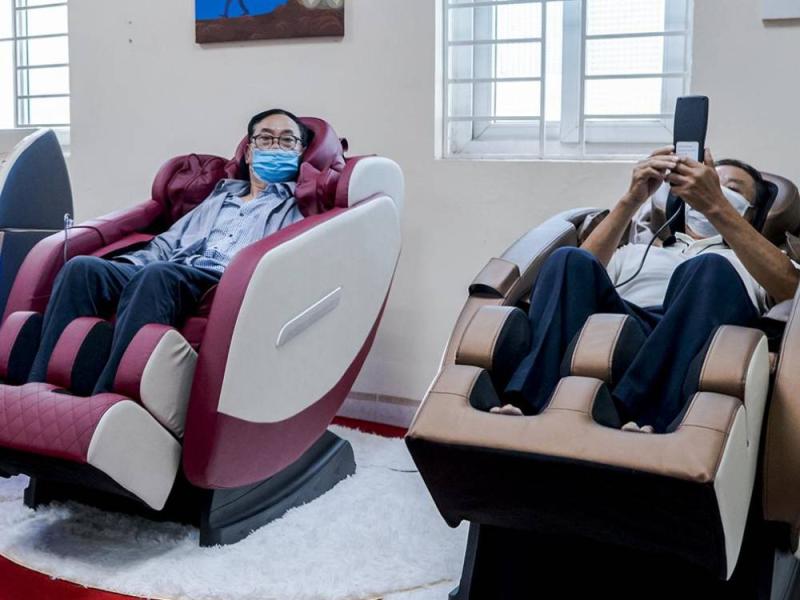   
          Người thu nhập thấp thì mua ghế massage nào cho phù hợp?